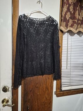 Black Lace Long-Sleeve Women's Top